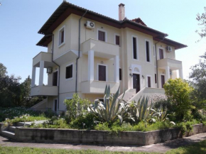  Villa Christina  Амалияполи